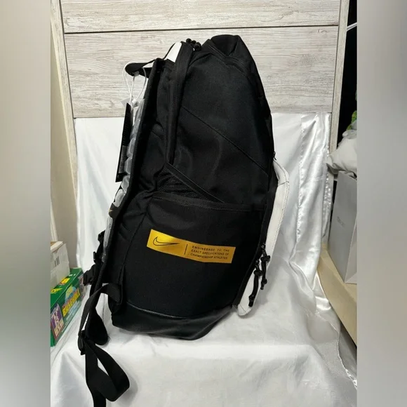 Nike Elite Pro Hoops Basketball Backpack Black and Gold - Picture 4 of 5